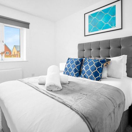 New 2 Bedroom Deluxe Apartment - Parking - Wifi & Netflix - Top Rated - 50C Cradley Heath Exteriér fotografie